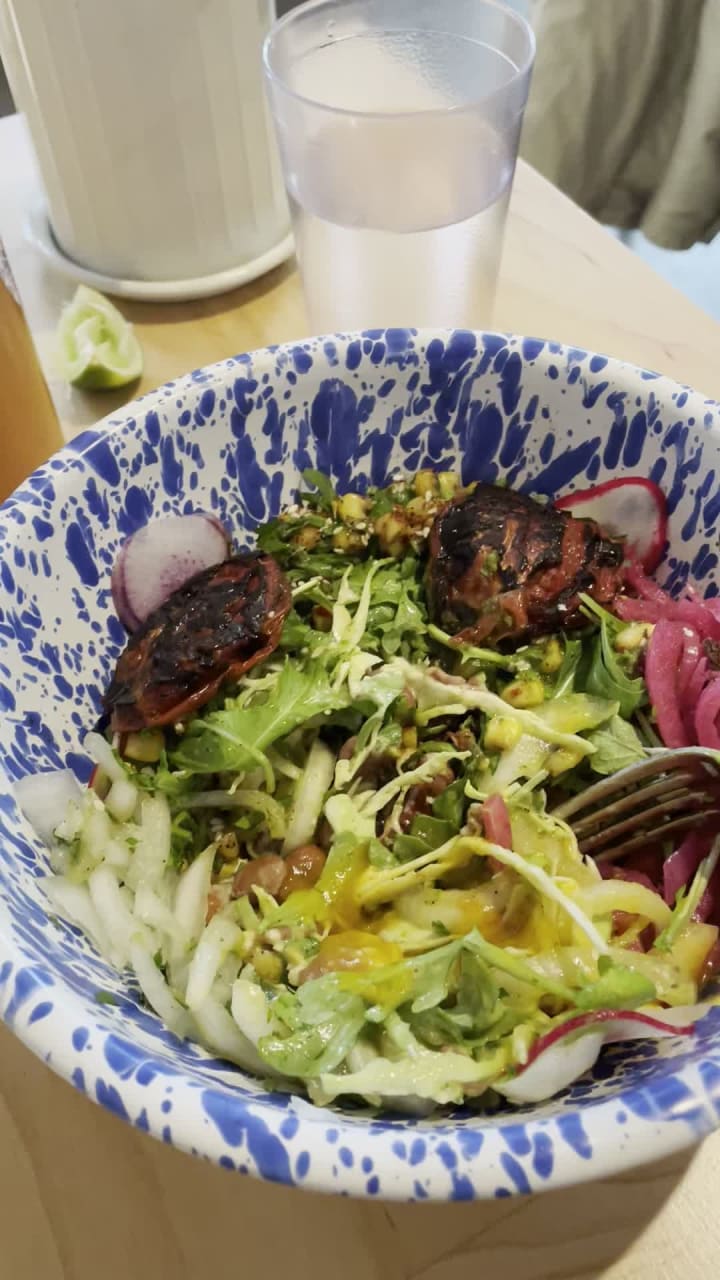 Video review of Güero