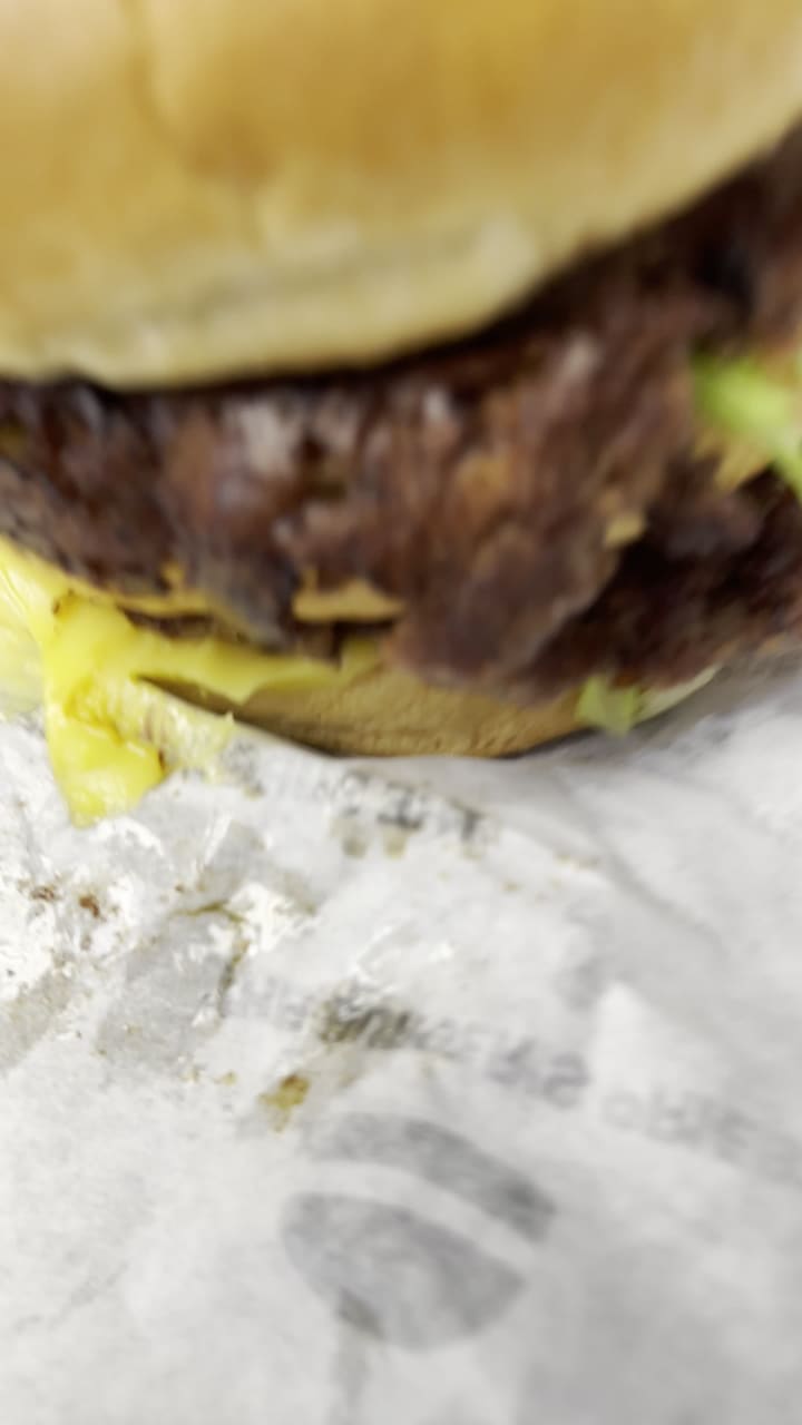 Video review of The Burger's Priest