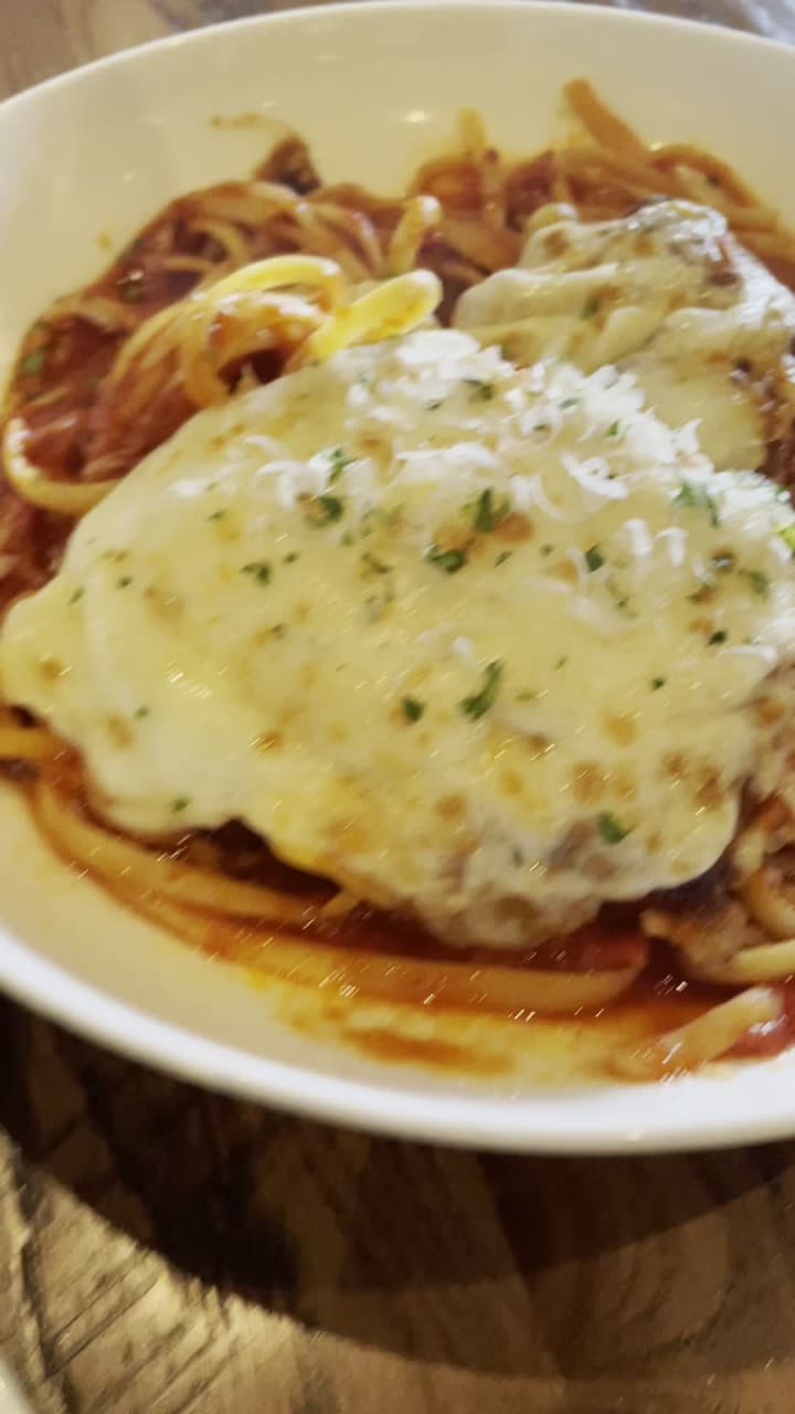 A Tavola Restaurant & Wine Bar