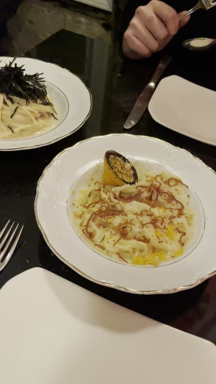 Video review of Rose's Luxury