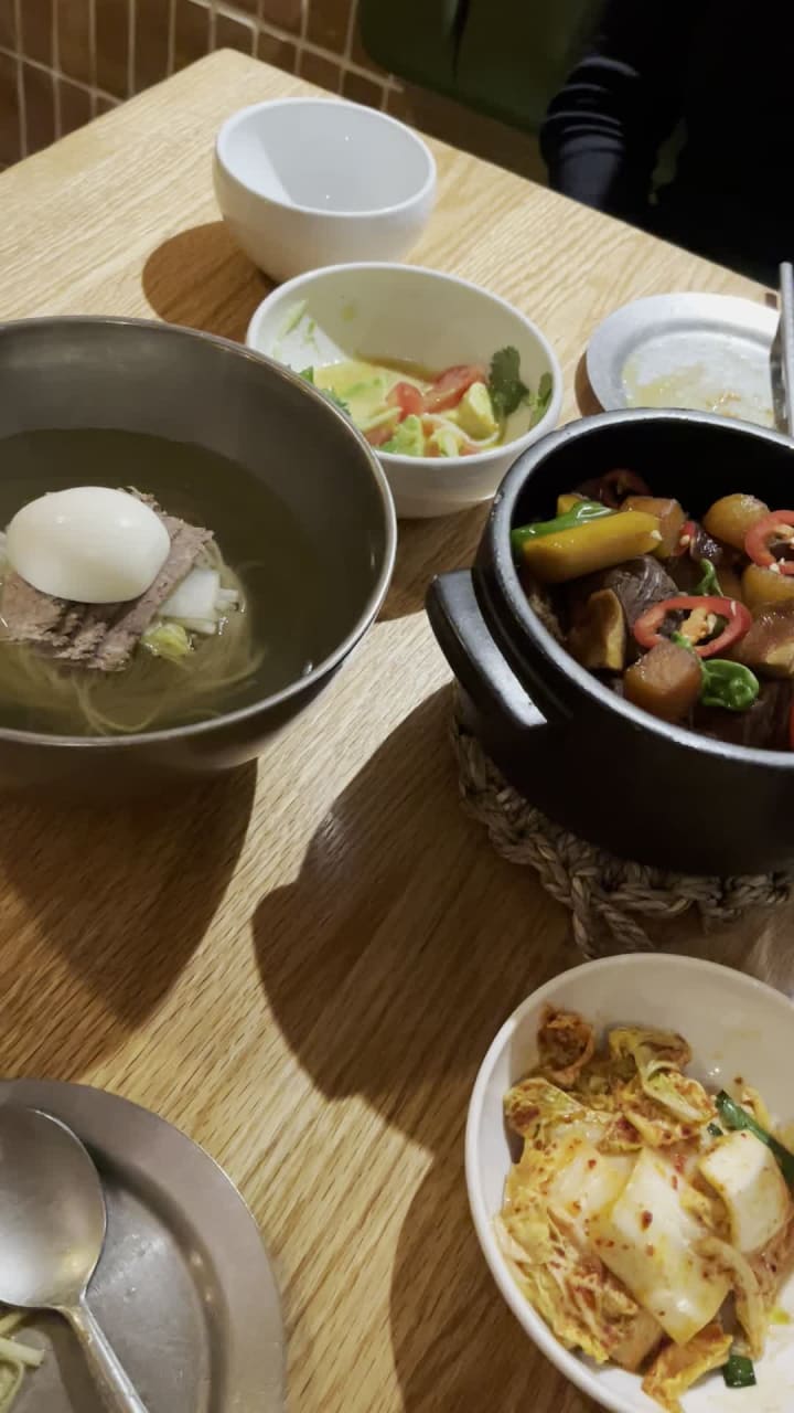 Video review of Moono