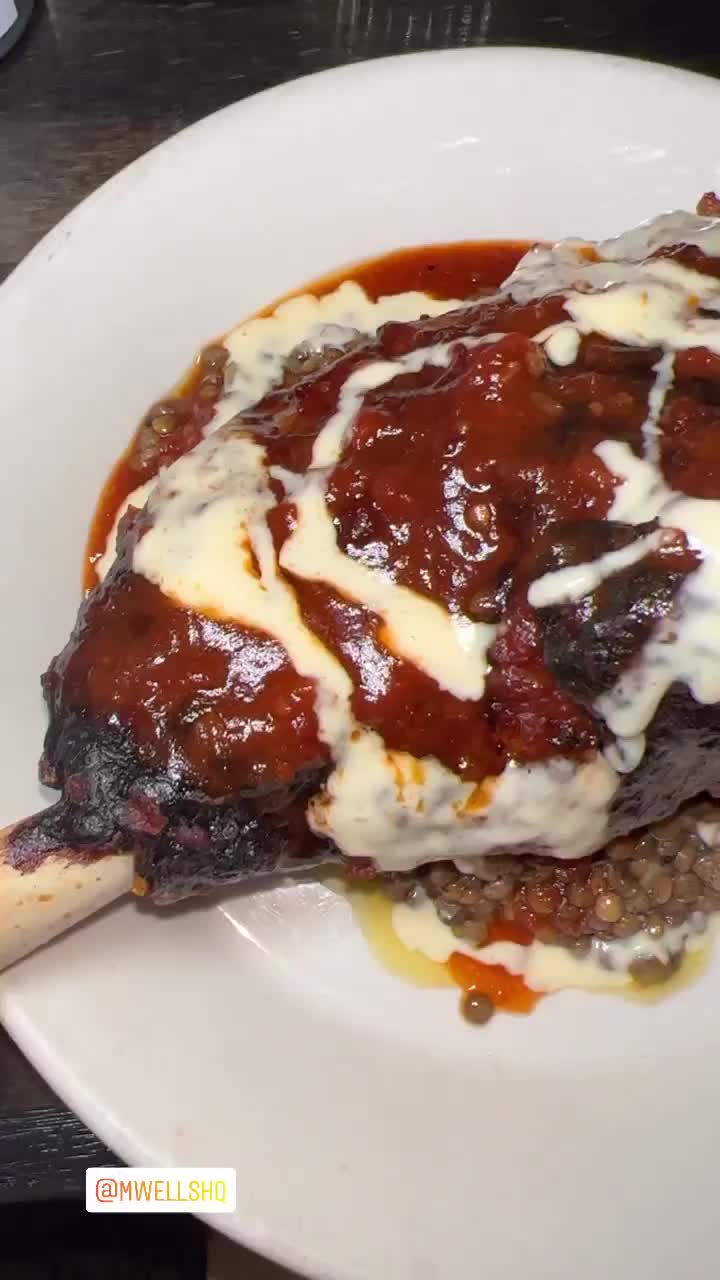 Video review of M. Wells Steakhouse