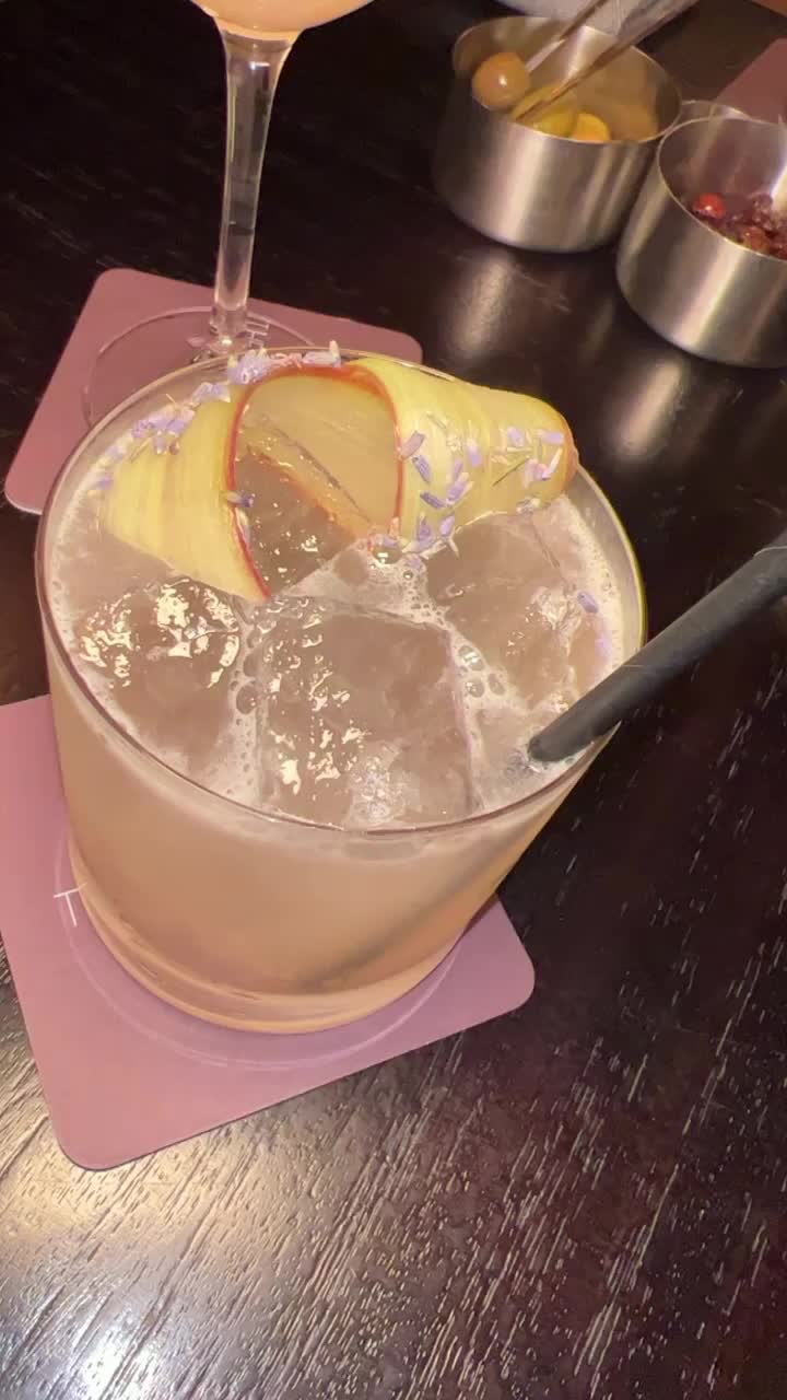 Video review of Library Bar