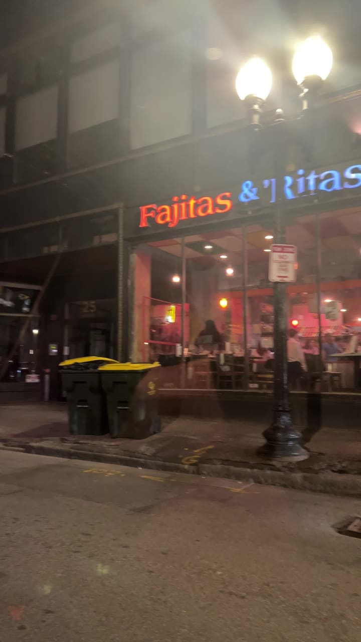 Video review of Fajitas & 'Ritas