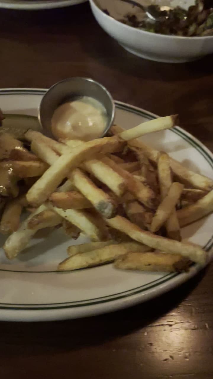 Video review of Durkin's Liquor Bar