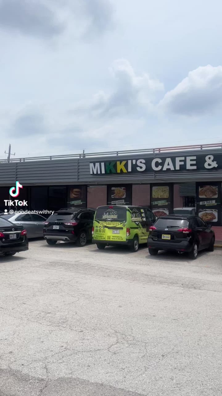 Video review of Mikki's Soulfood Cafe