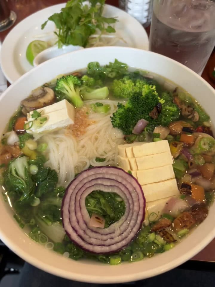 Video review of Darren's Cafe