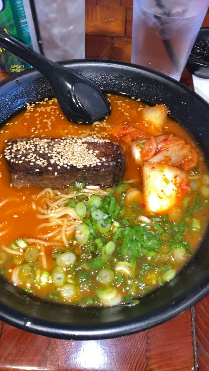 Video review of Johnny Noodle King