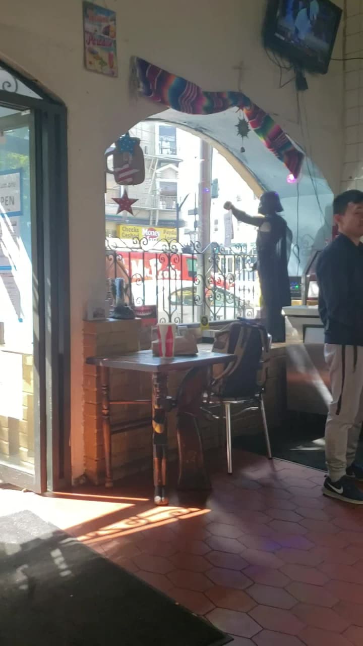 Video review of Taqueria La Cumbre