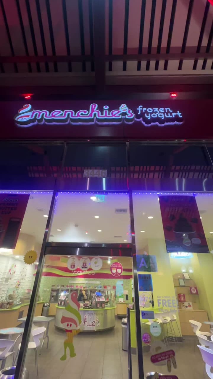 Menchie's Frozen Yogurt