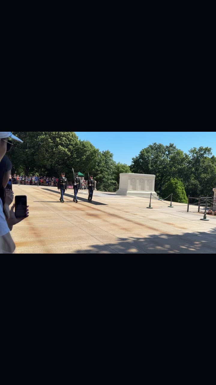 Video review of Tomb of the Unknown Soldier