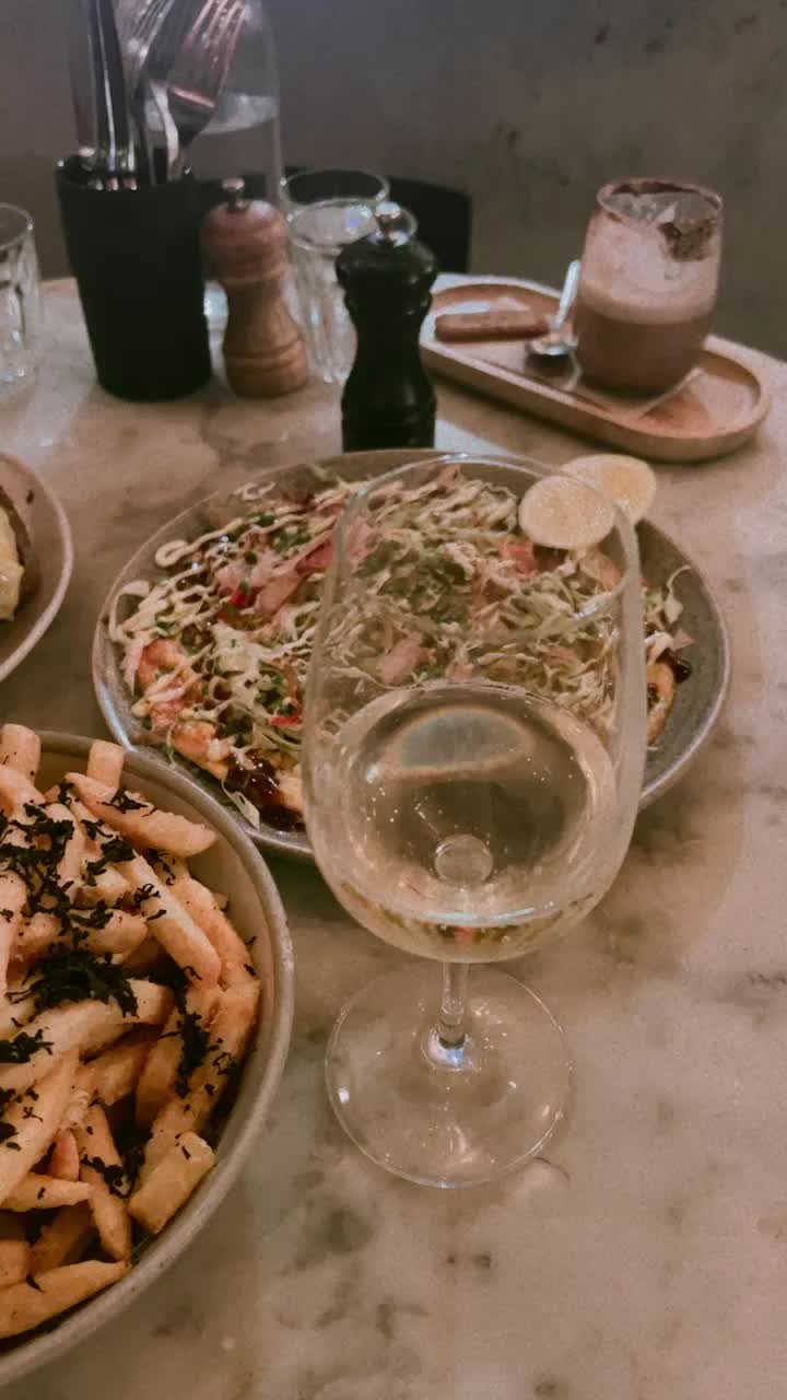 Video review of Three Williams