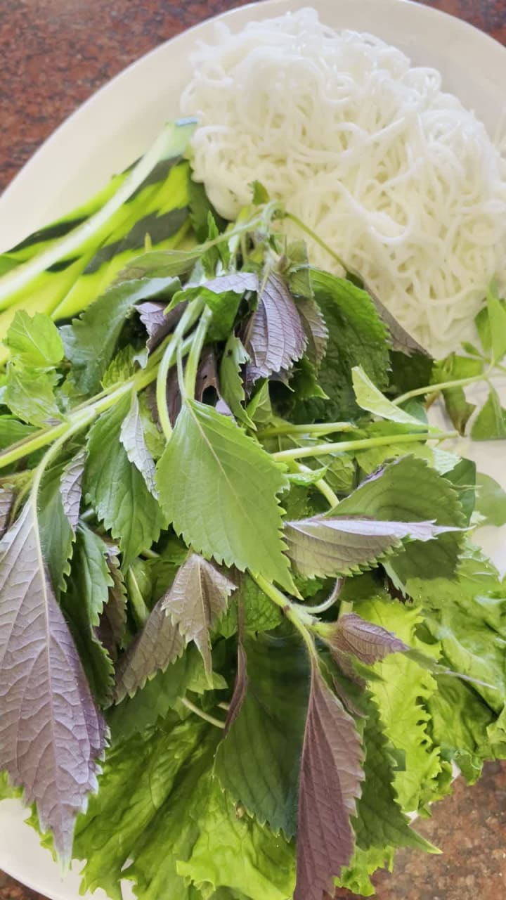 Video review of Thien Long