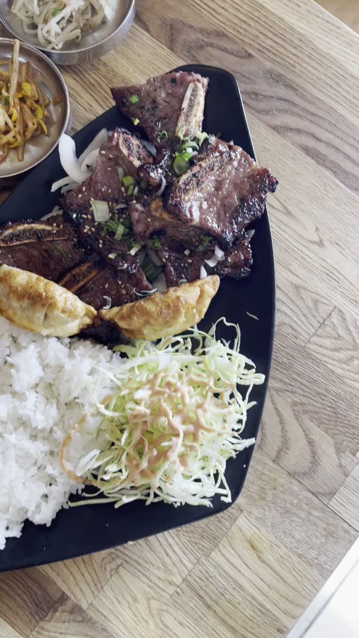 Video review of Friend's House