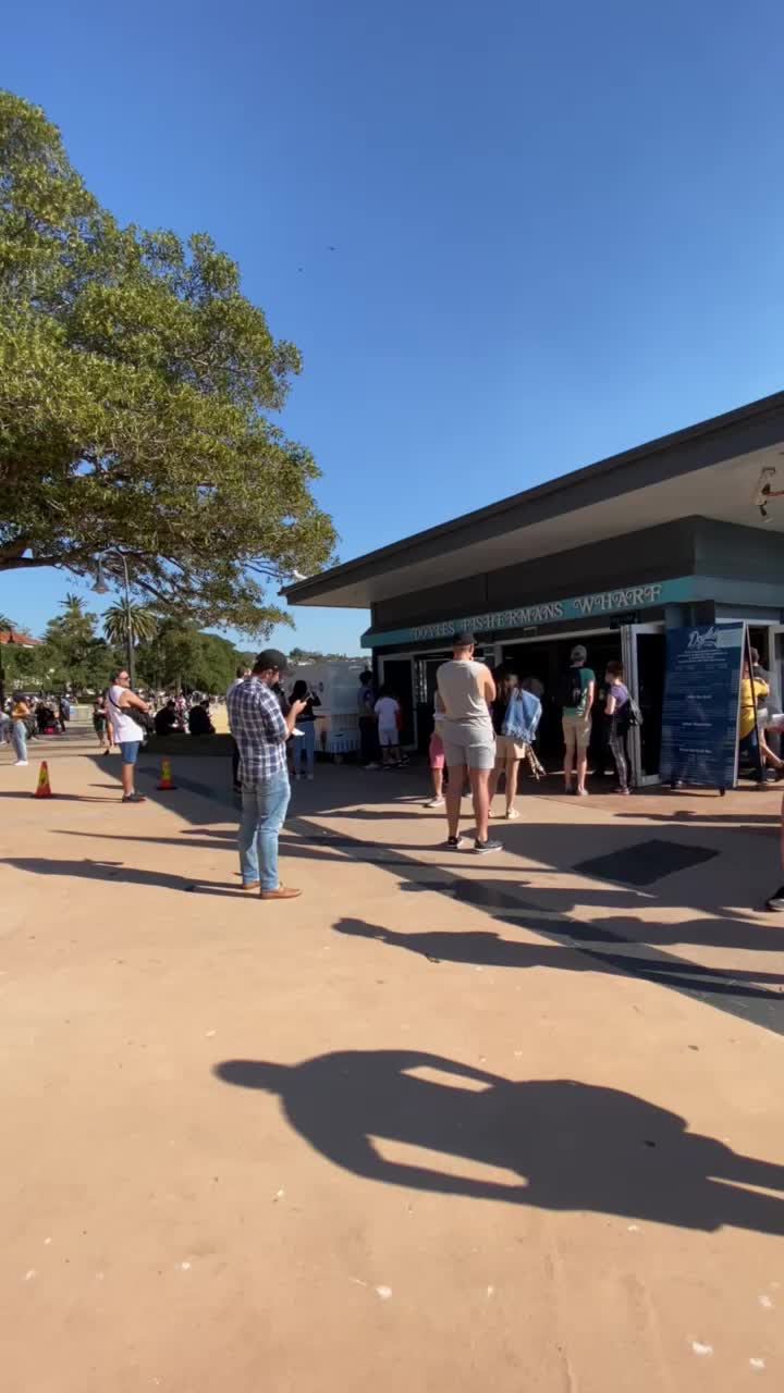 Video review of Doyles on the Wharf Take Away