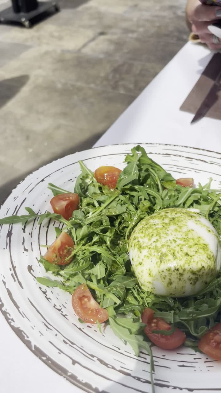 Video review of Royal Square (Plaça Reial)