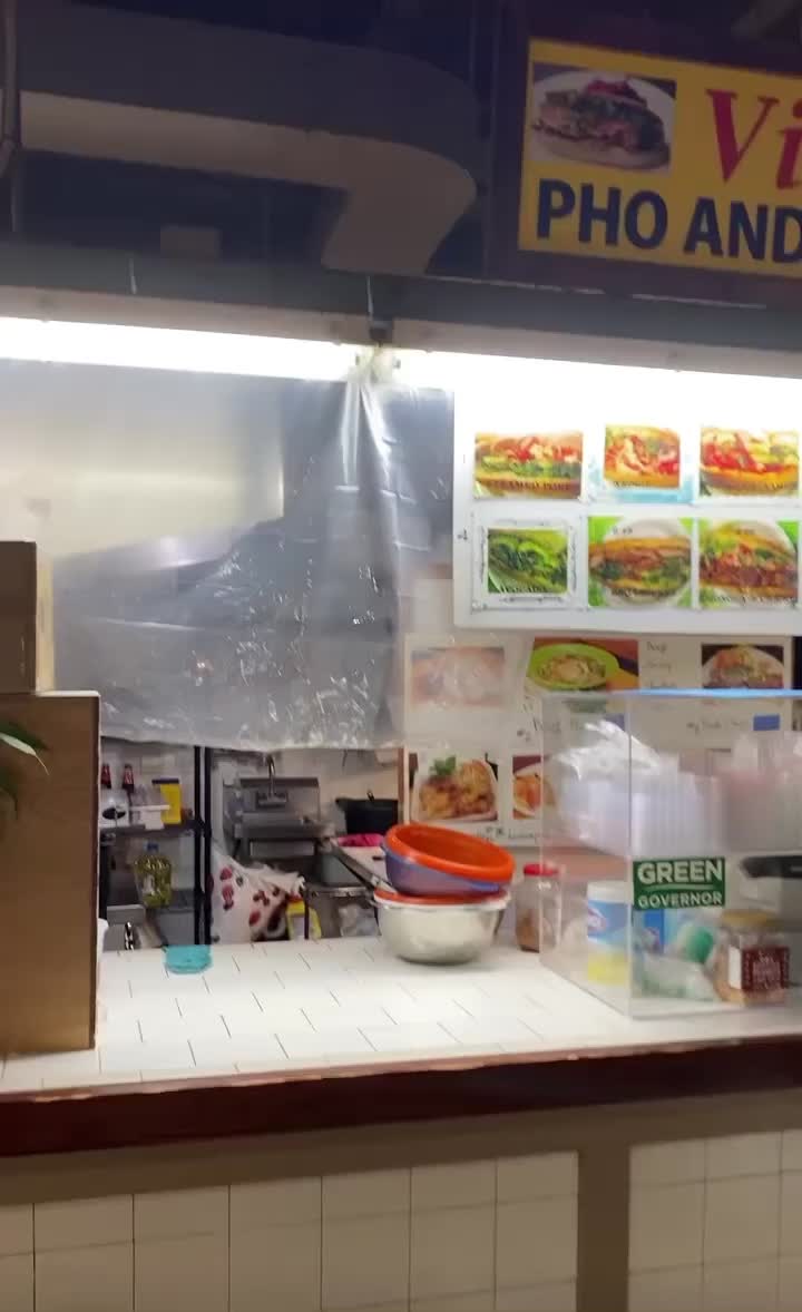 Video review of Maunakea Marketplace