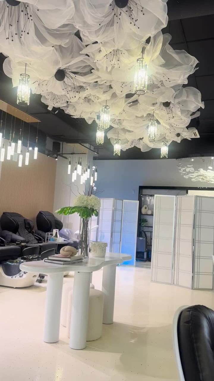 Duo head spa and nail spa