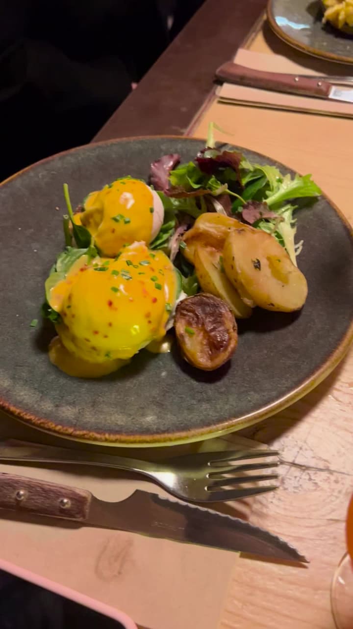 Video review of Citizen Café