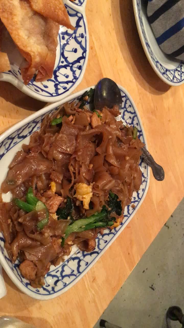 Video review of Palms Thai Restaurant