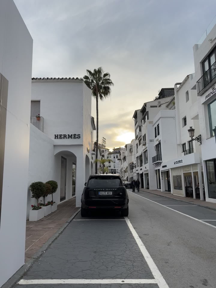 Video review of Puerto Banús