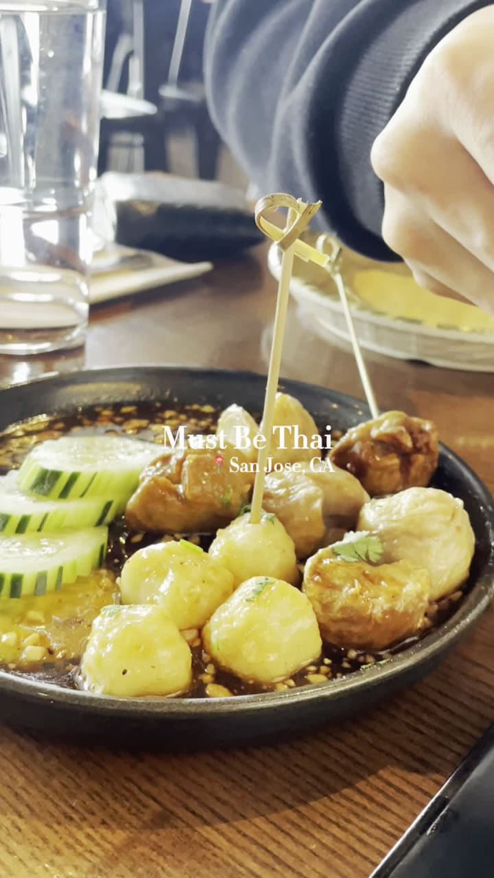 Video review of Must be Thai