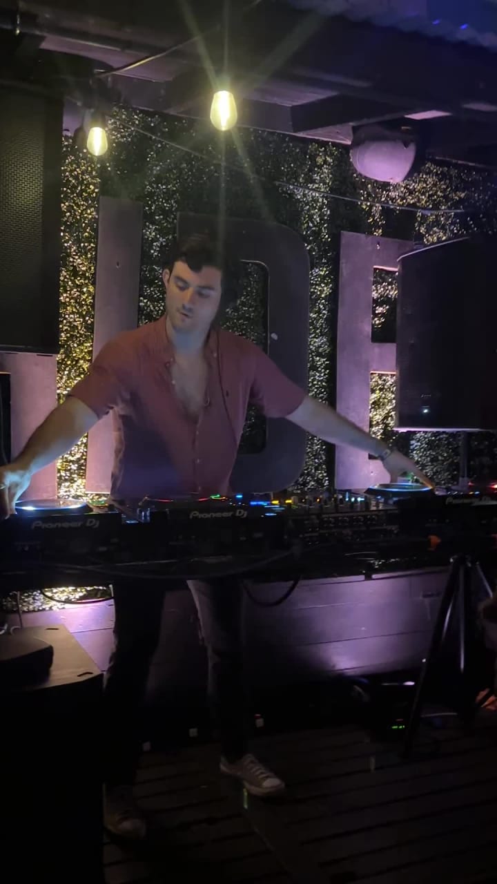 Video review of The Mandarin Hide