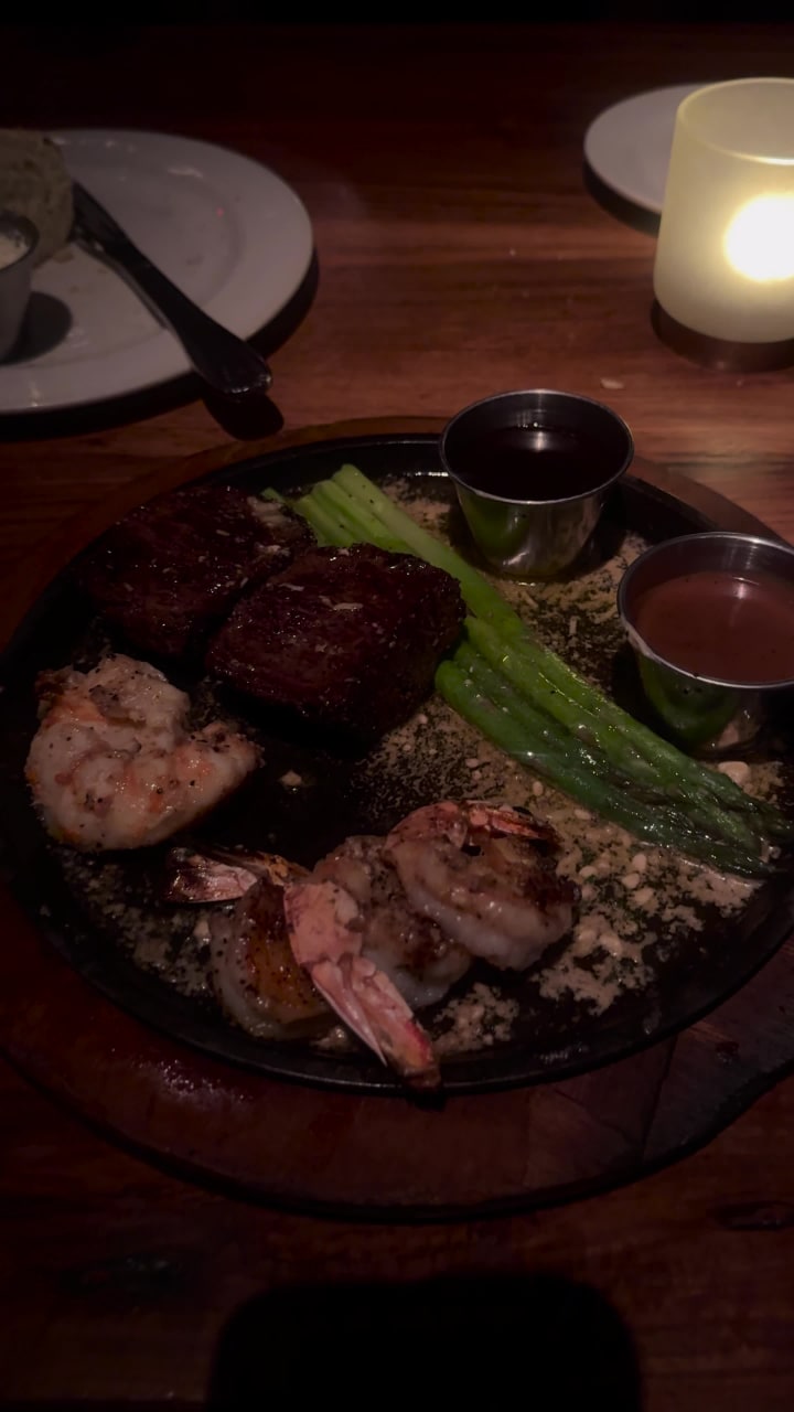 Perry's Steakhouse & Grille