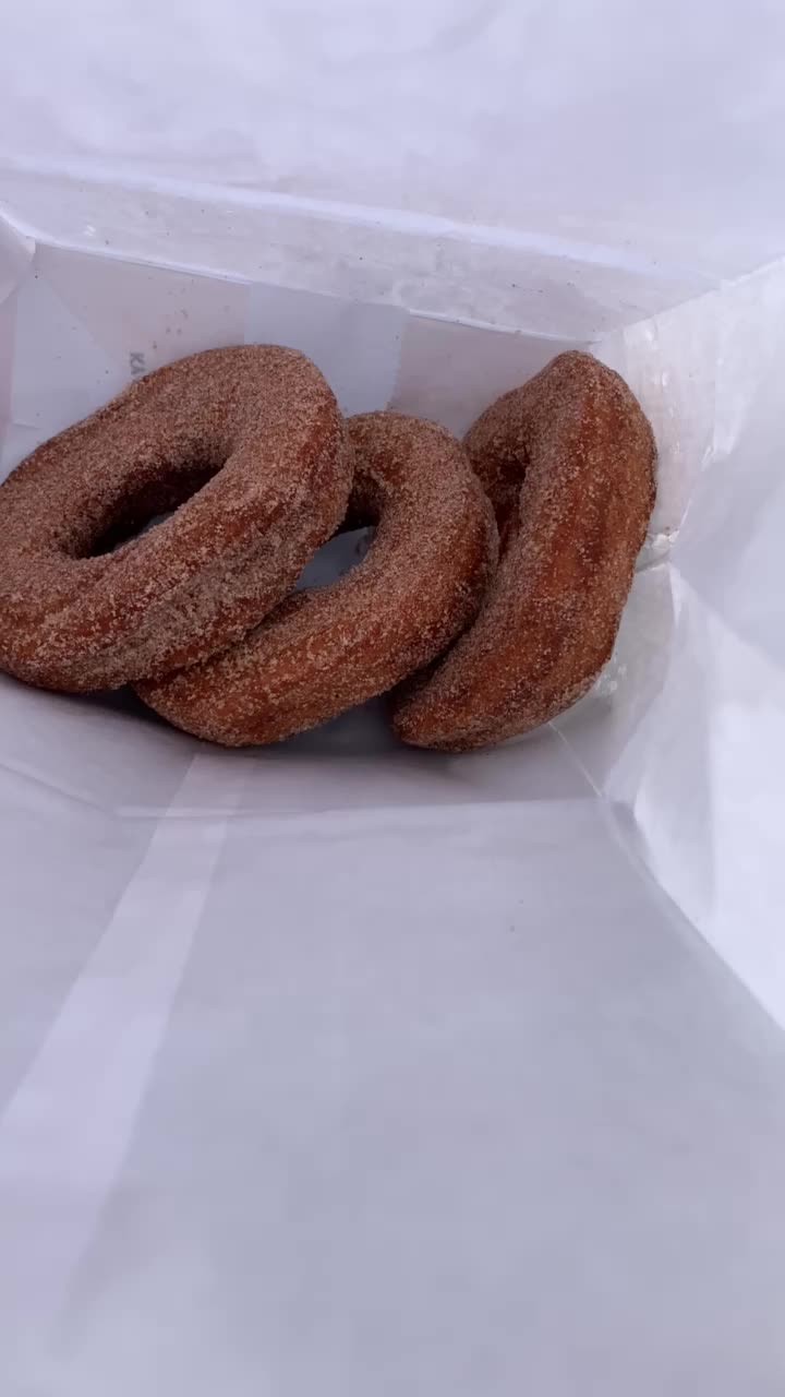 Phillips Orchards & Cider Mill Gatehouse Market