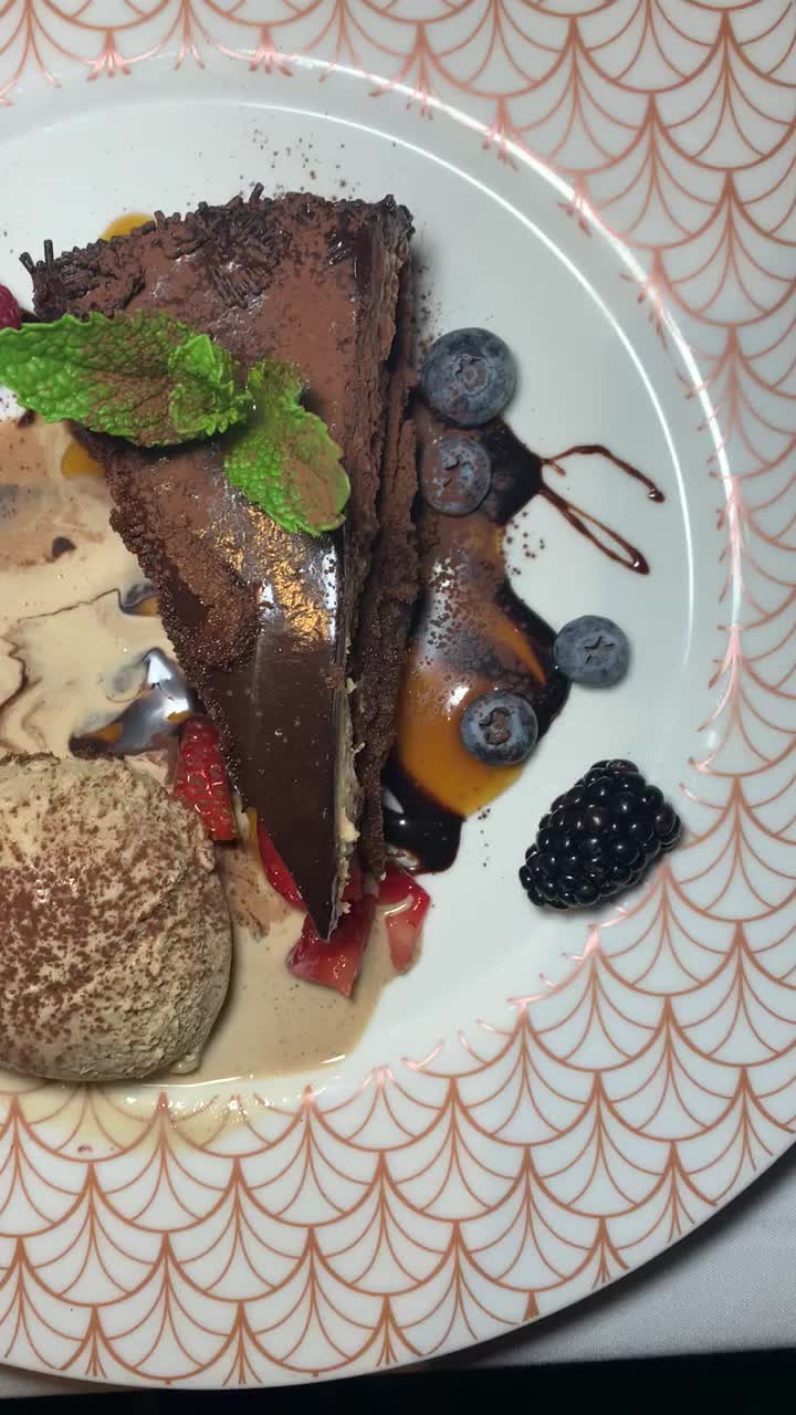 Video review of Osteria 177