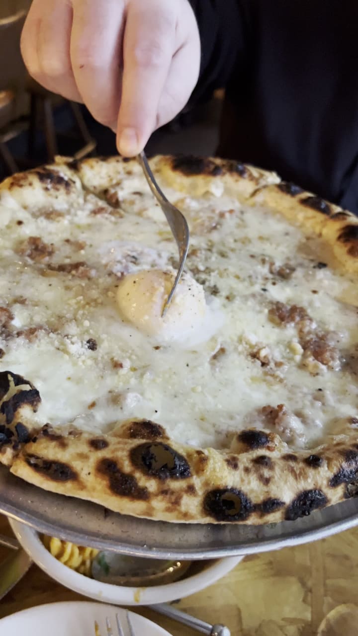 B Side Pizza & Wine Bar