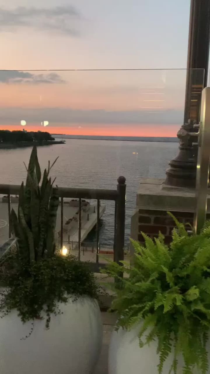 Video review of Offshore Rooftop