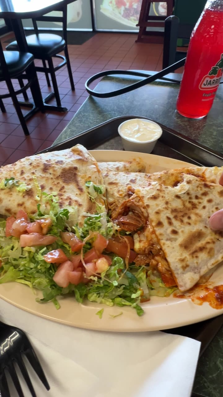 Video review of El Famous Burrito