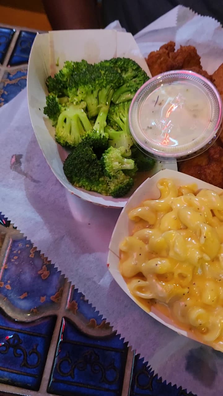 Video review of Skipper's Smokehouse