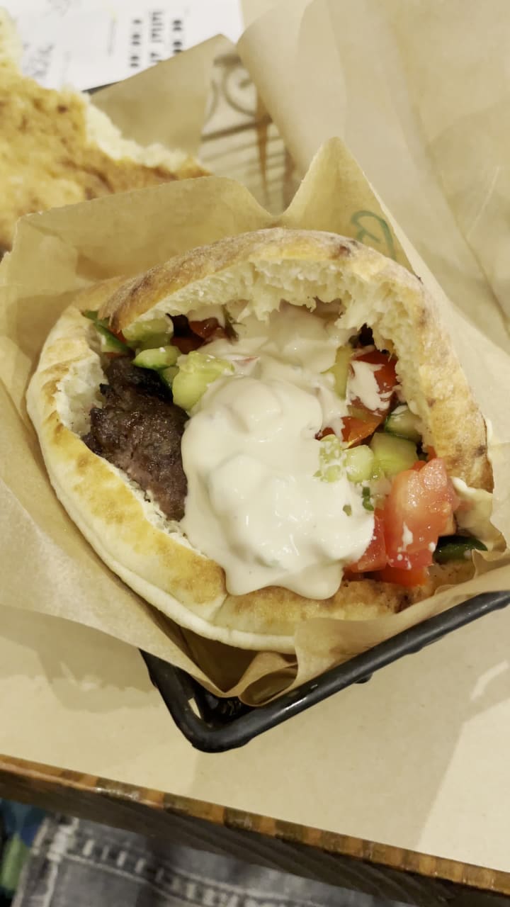 Video review of Oren's Hummus