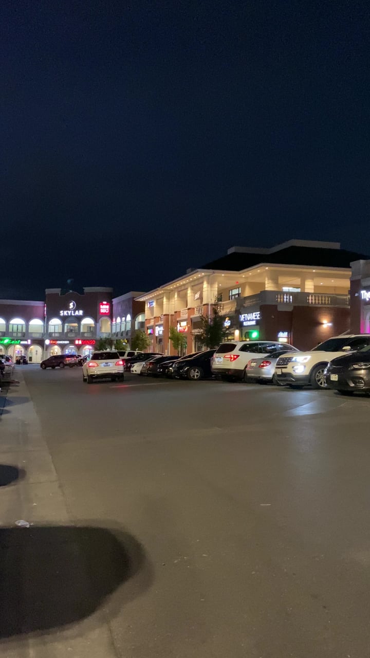 Video review of Shanghai Plaza