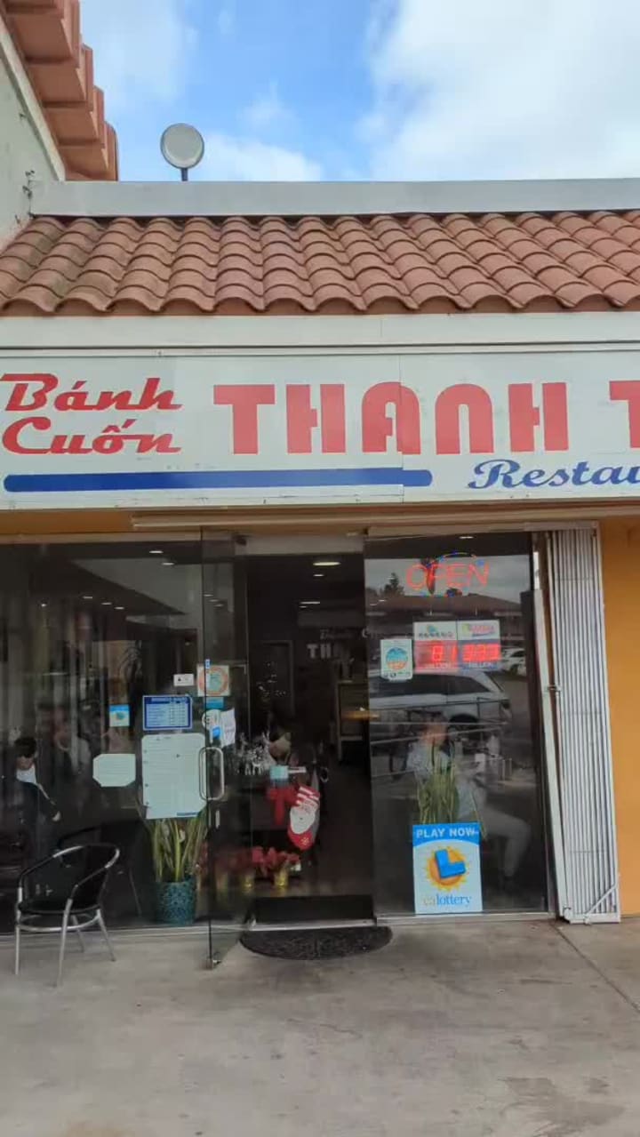 Video review of Bánh Cuốn Thanh Trì
