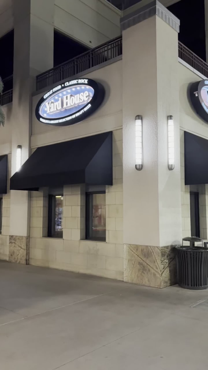 Video review of Town Square Las Vegas