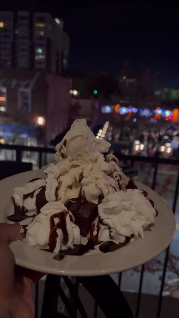 Video review of Hibernian Irish Pub & Restaurant