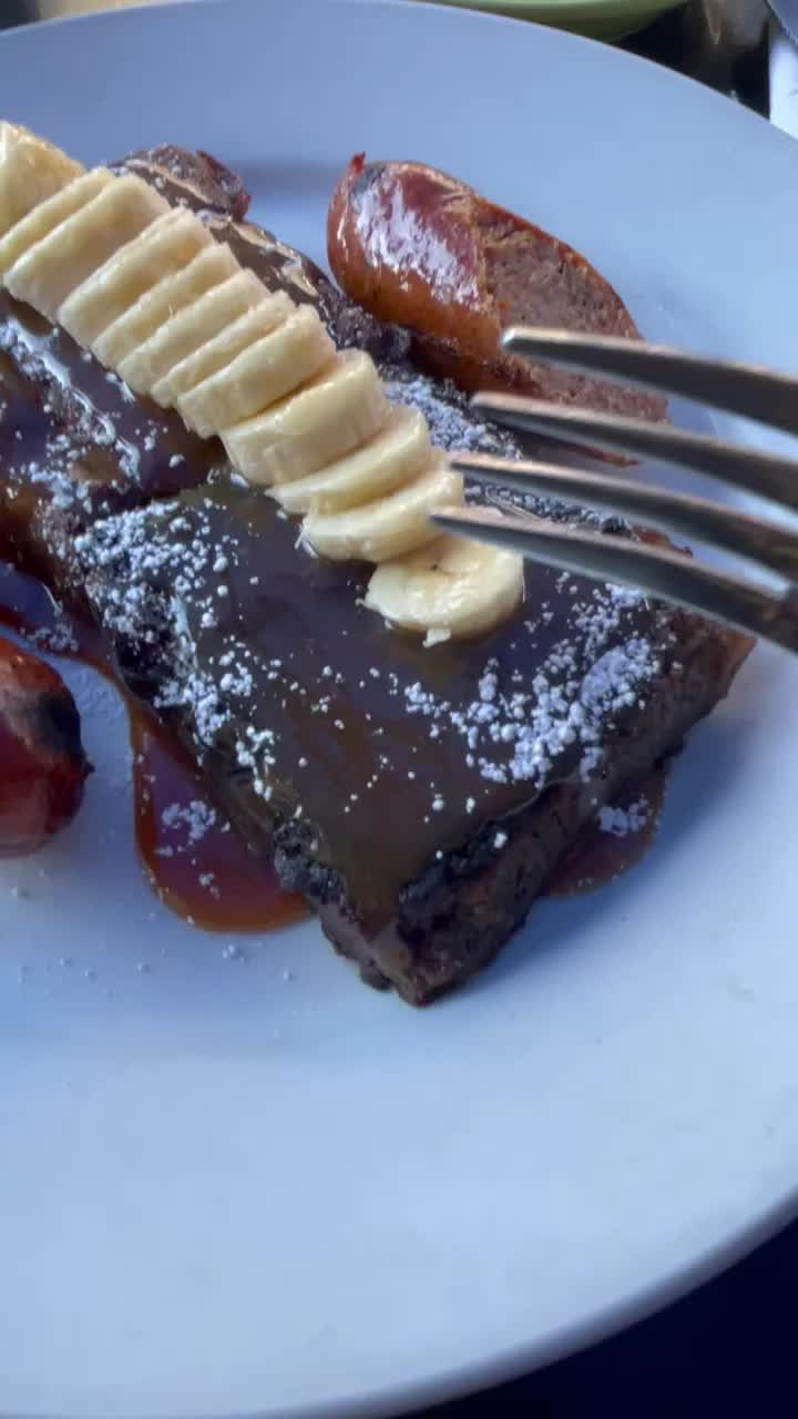 Video review of Vovomeena