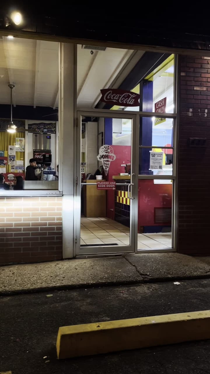 Video review of John's Drive-In