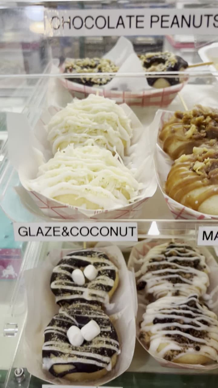 Donutz On A Stick Ice Cream and Grill