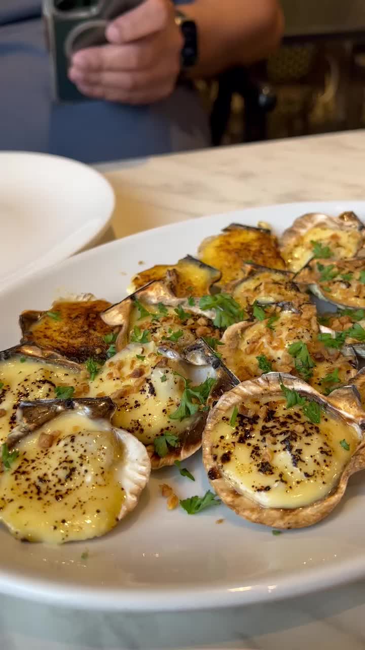 Video review of LoLa Cafe