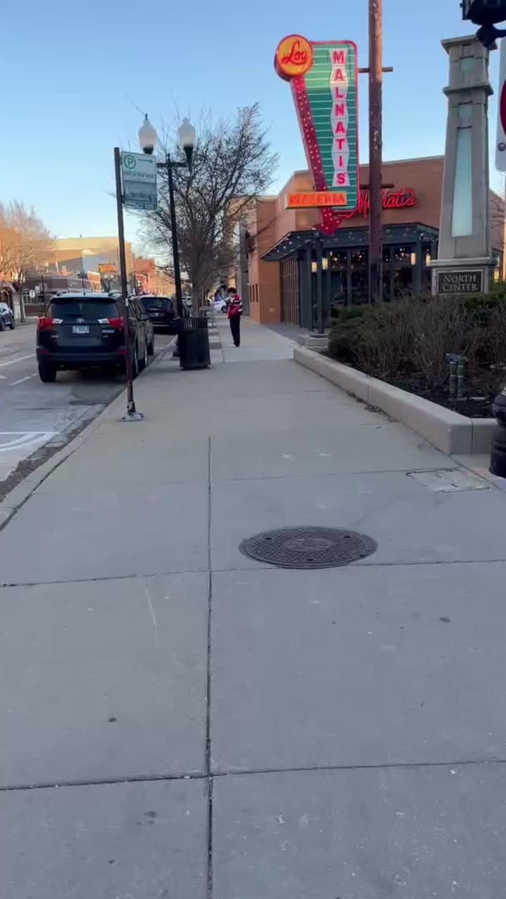 Video review of Lou Malnati's Pizzeria