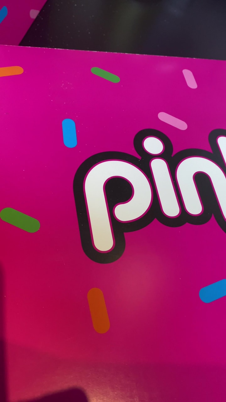 Video review of Pinkbox Doughnuts