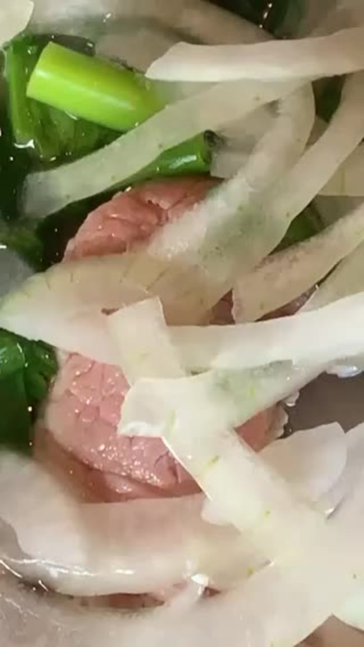 Video review of Phuong Trang