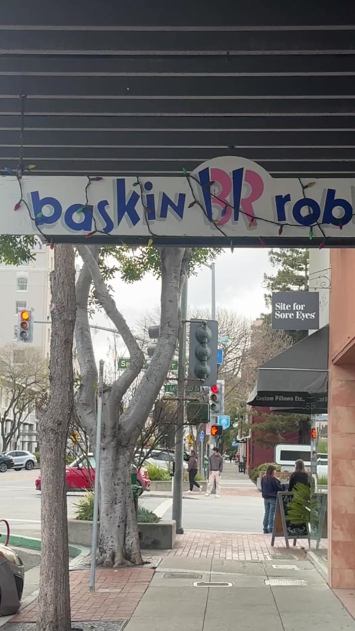 Video review of Baskin-Robbins