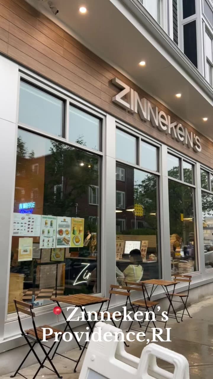 Zinneken’s Belgian Waffles And Cafe