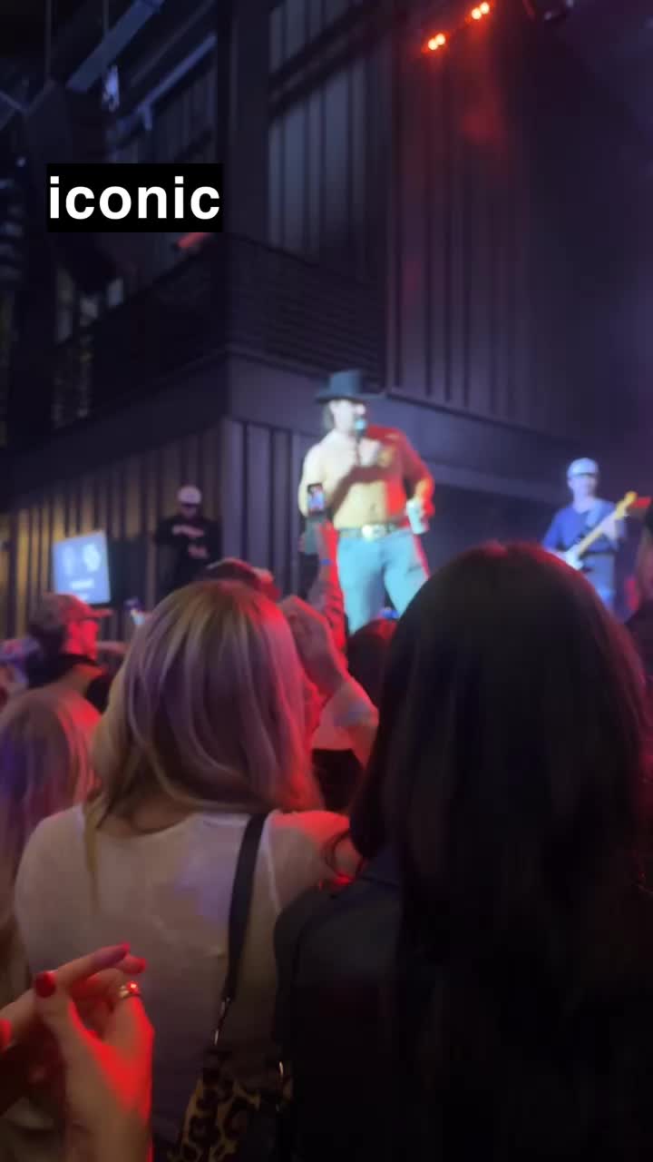 ICON Ultra Lounge & Sky Deck