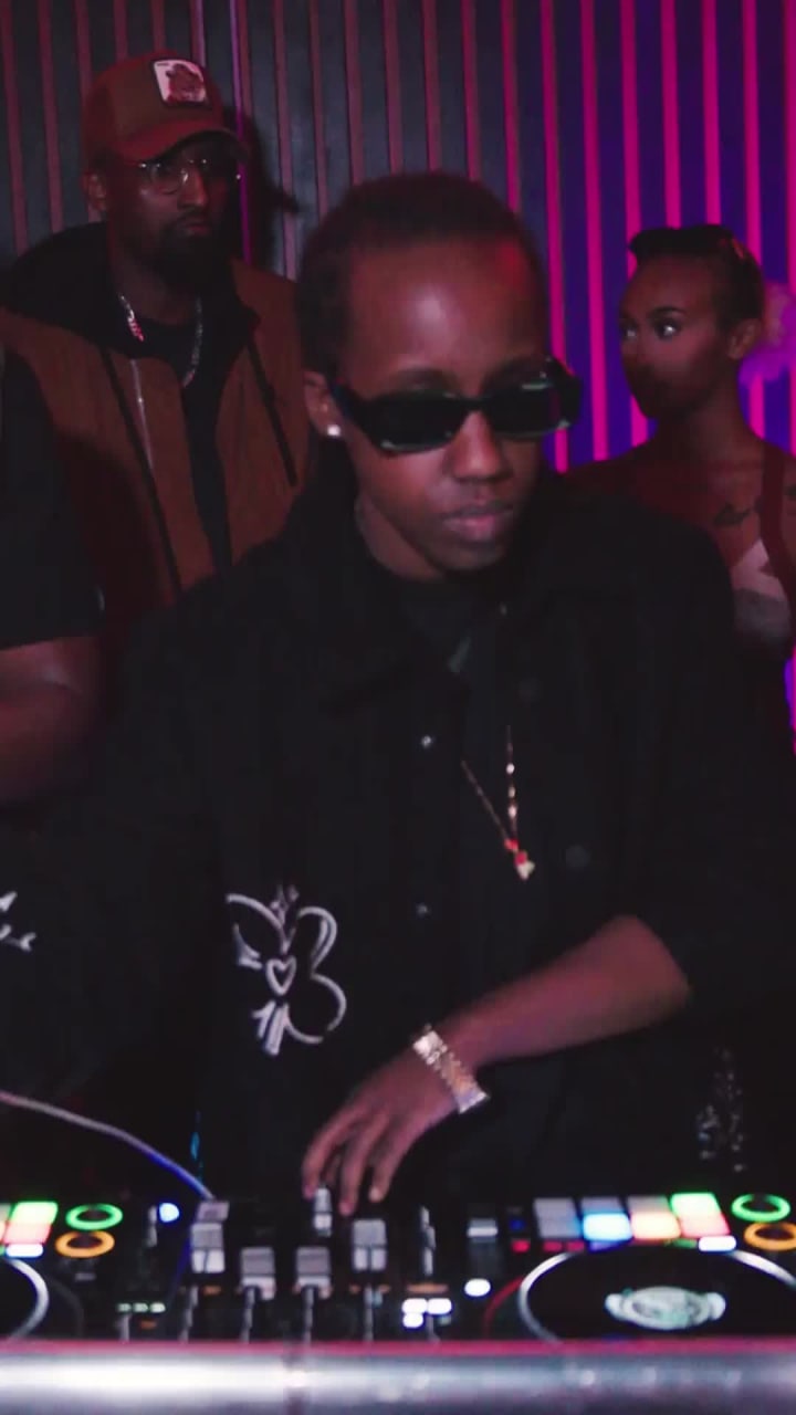 Vansuya Restaurant and Lounge